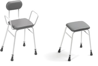 Chaise haute avec dossier et accoudoirs