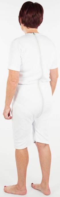 Grenouillère à manches et jambes courtes fermeture dans le dos