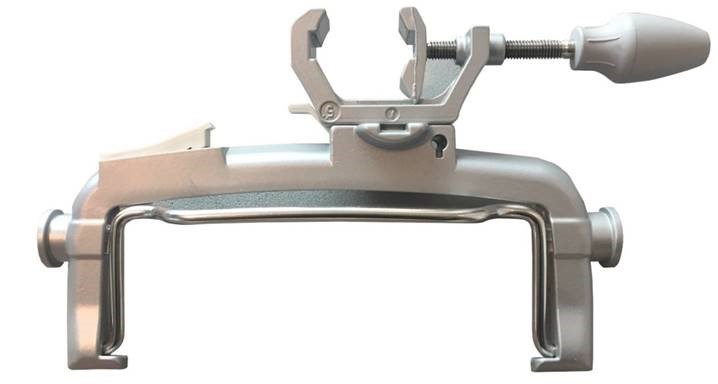 SPACEPLUS pole clamp.